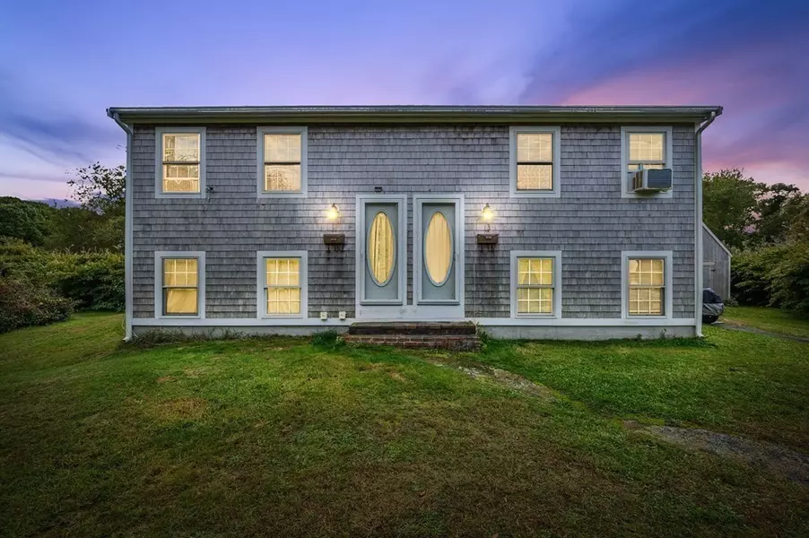 11-13 Connemara Way, Yarmouth, MA 02673