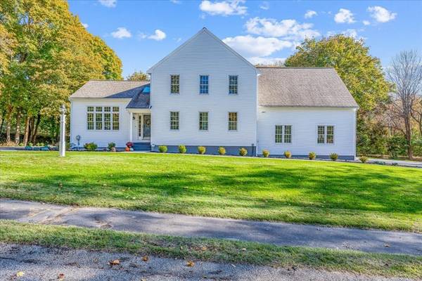 6 Bonnie Ln, Kingston, MA 02364