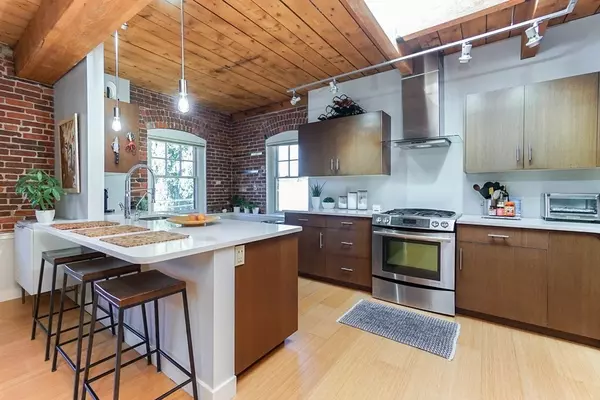 Cambridge, MA 02140,22 Cottage Park Ave. #15