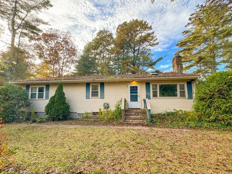 222 Lake Ave, Wareham, MA 02538