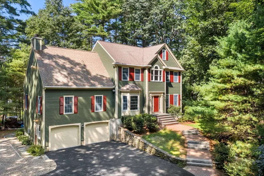 10 Carriage Ln, Maynard, MA 01754