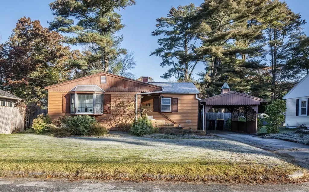 Acushnet, MA 02743,13 Pershing Ave