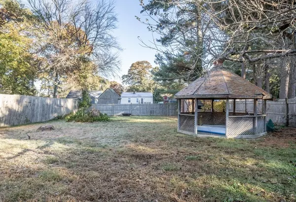 Acushnet, MA 02743,13 Pershing Ave