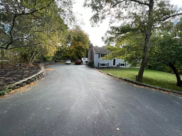 Bourne, MA 02532,142 Clay Pond Rd