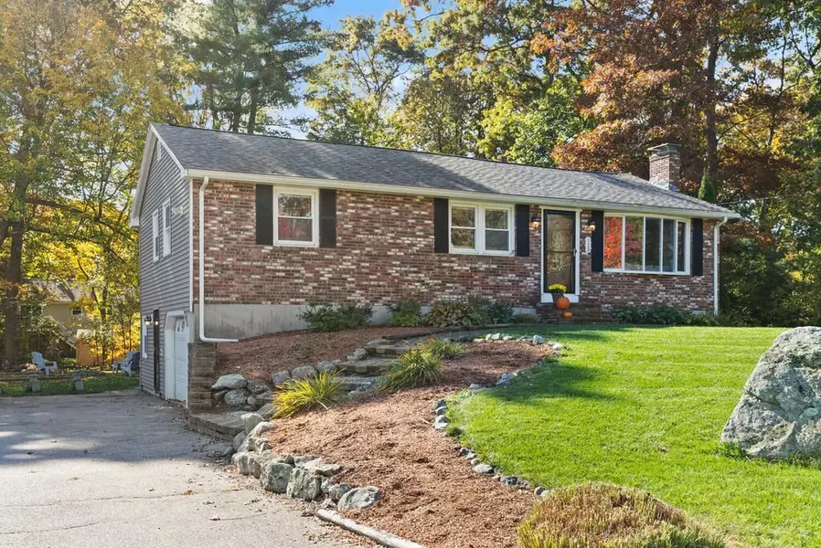 113 Claire Dr, Attleboro, MA 02703