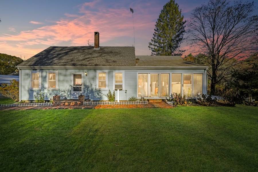 292 New Taunton Avenue, Norton, MA 02766