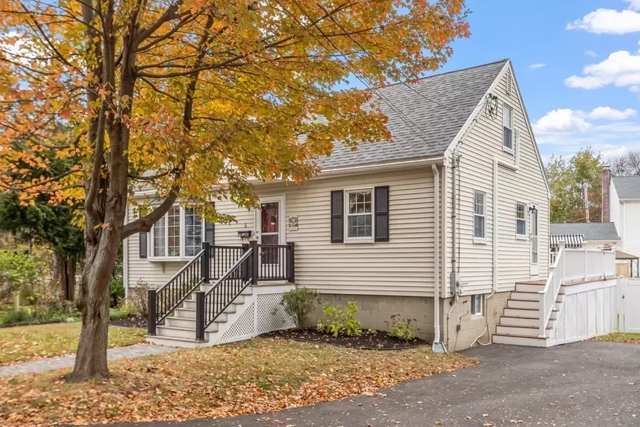 5 Hotin Rd, Stoneham, MA 02180