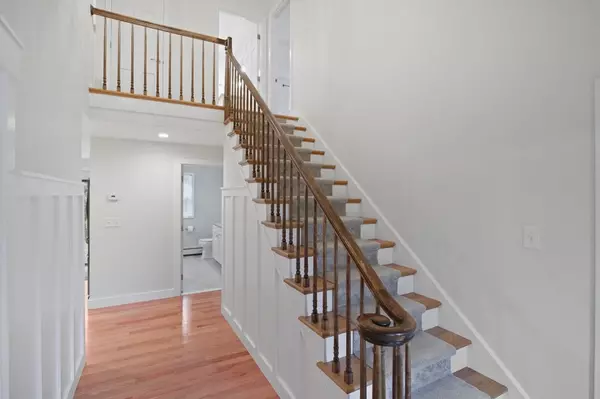 Rochester, MA 02770,29 Stuart Rd