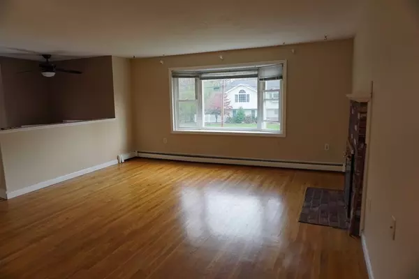 Maynard, MA 01754,30 Dix Rd