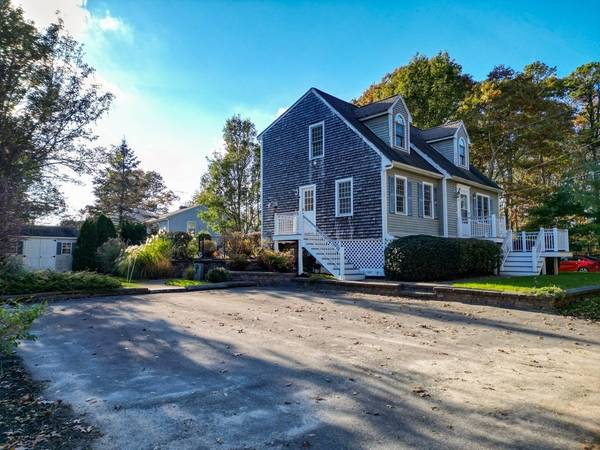 Wareham, MA 02571,19 Briarwood Dr