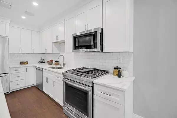 480 West Broadway #305, Boston, MA 02127