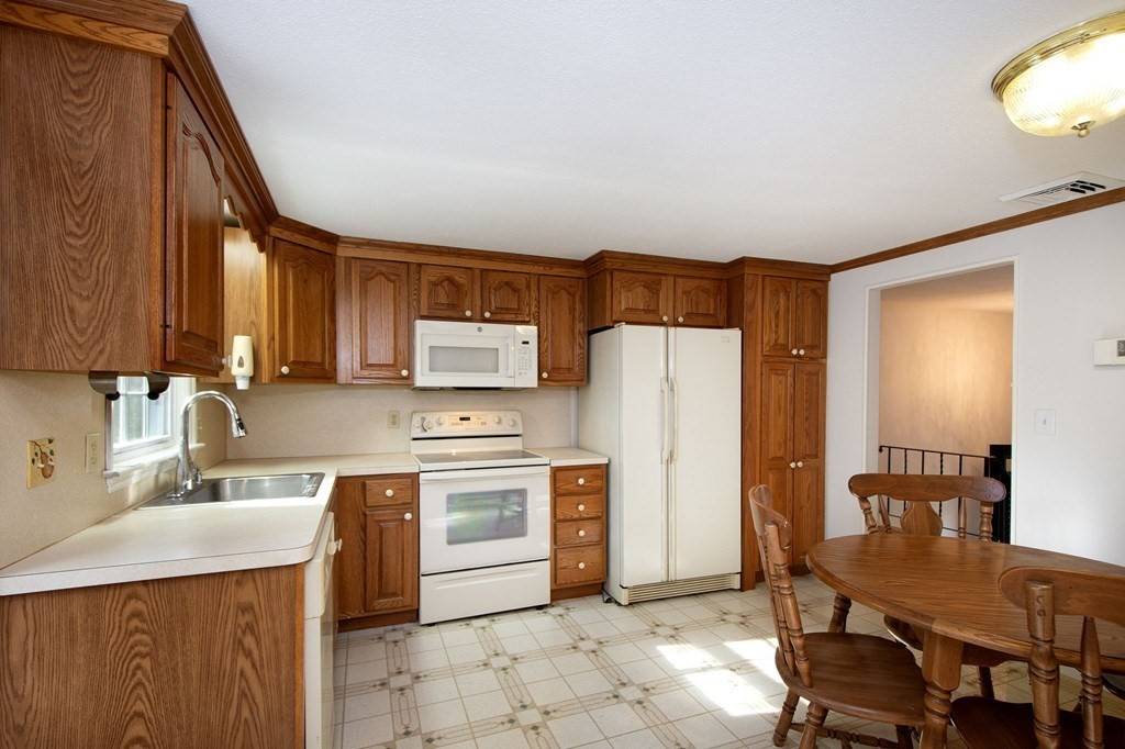 Duxbury, MA 02332,870 Temple Street
