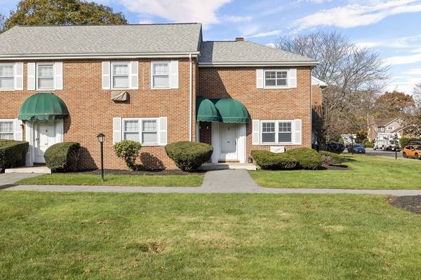 40 Emerson Gardens Road #40, Lexington, MA 02420