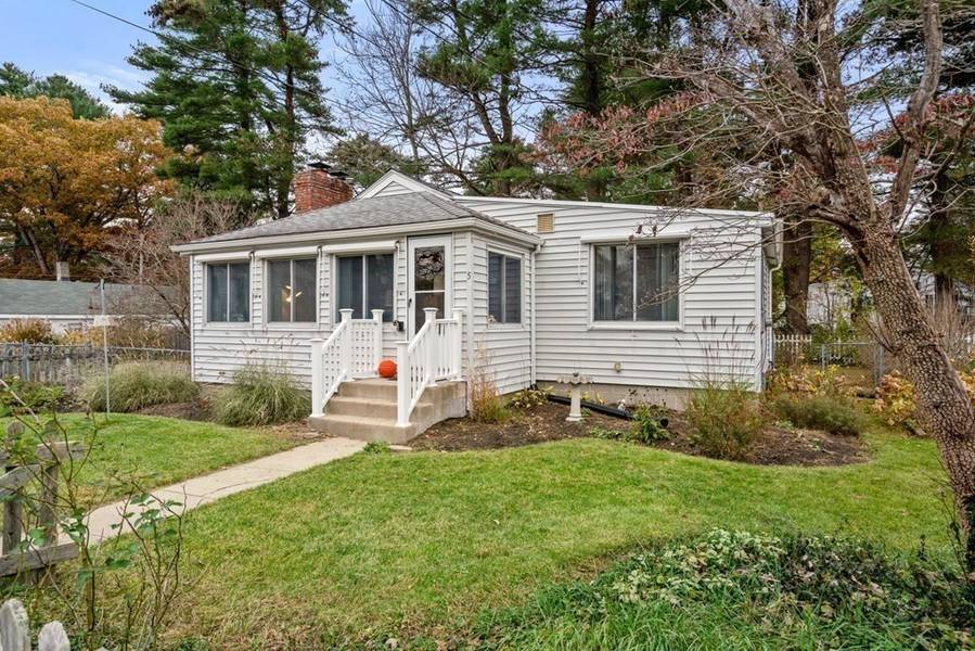 5 Lagoon Lane, Norton, MA 02766