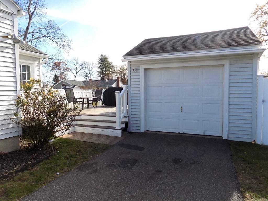 Chicopee, MA 01020,127 Lukasik St