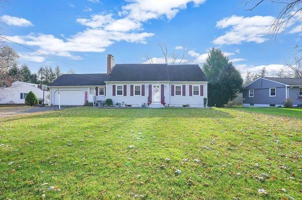 34 Decorie Dr, Wilbraham, MA 01095