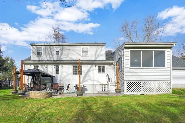 Wilbraham, MA 01095,34 Decorie Dr