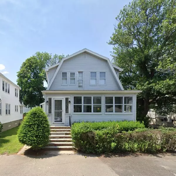 86 Ballou St, Quincy, MA 02169