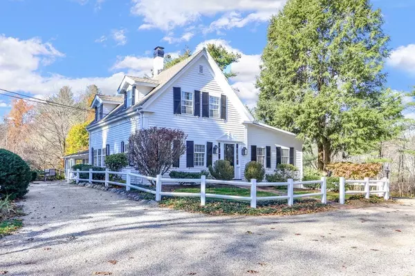 Sherborn, MA 01770,5 Linden Ln