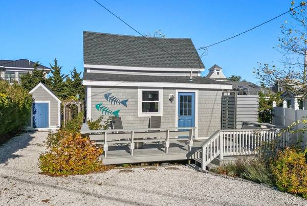 22 Harbor St, Newburyport, MA 01950