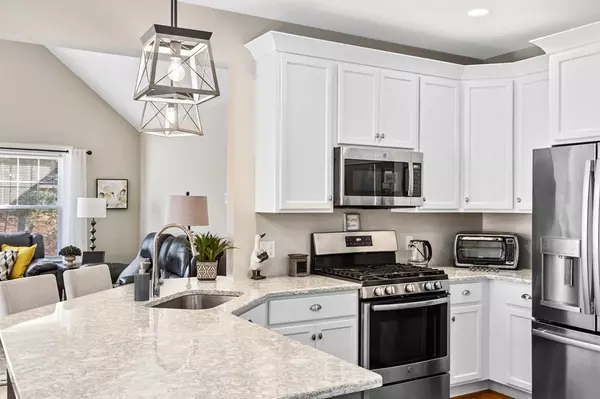 Plymouth, MA 02360,15 Water Lily Dr