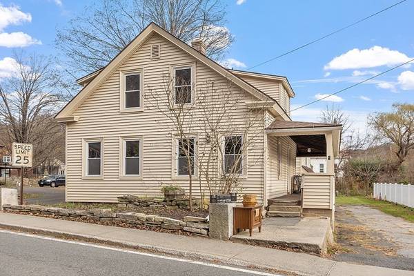 5 North St, Erving, MA 01344