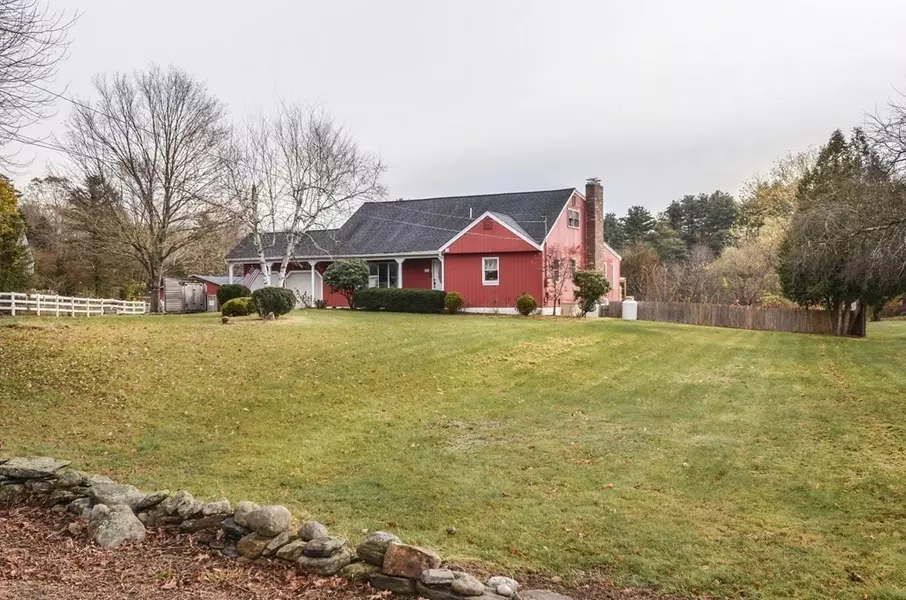 211 River Rd W, Berlin, MA 01503