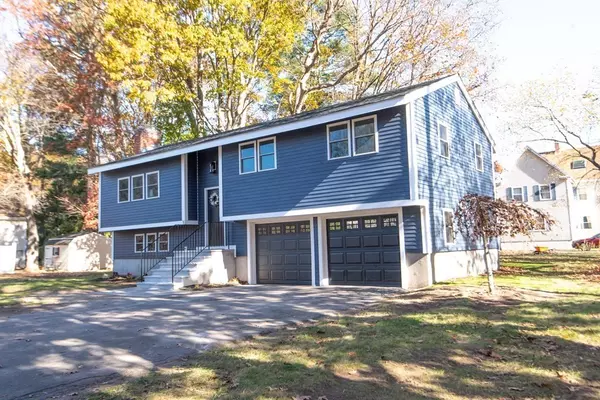 5 Morningside Dr, Norwood, MA 02062