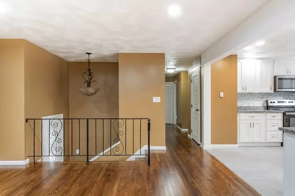 Raynham, MA 02767,89 Elizabeth Dr