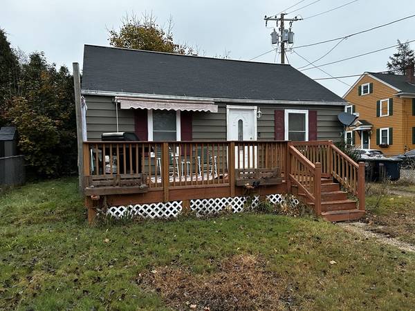 51 Randolph St, Southbridge, MA 01550