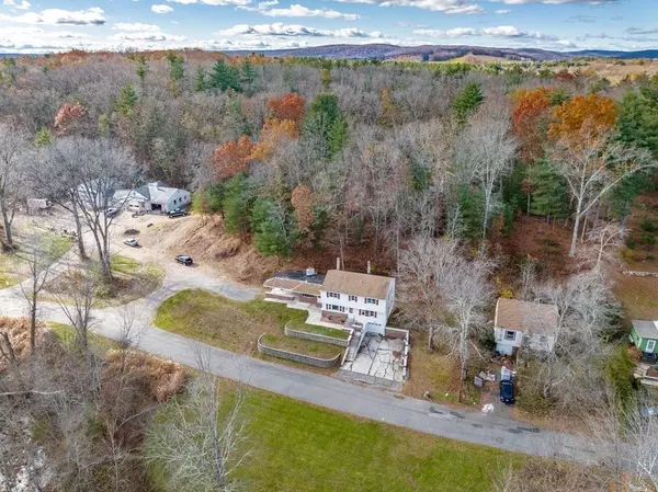 Southwick, MA 01077,11 Crescent Cir