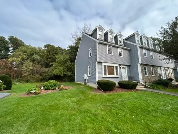 Tewksbury, MA 01876,35 Merrimack Meadows #37