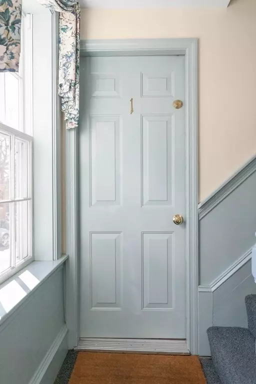 Manchester, MA 01944,48 Union St #1