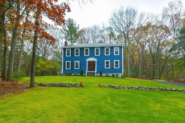 Walpole, MA 02081,38 Ridge Rd