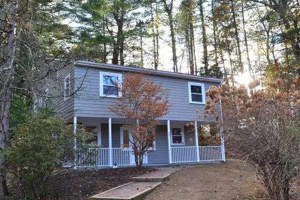 22 Pond St, Boxford, MA 01921