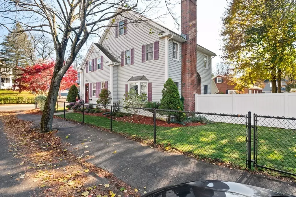 Stoneham, MA 02180,19 Middle St
