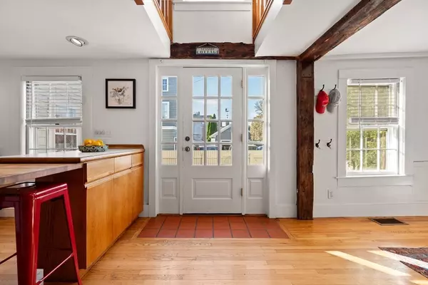 Marblehead, MA 01945,3 Glover Square