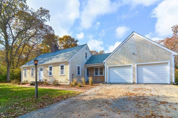 15 Morgan Trl, Sandwich, MA 02563