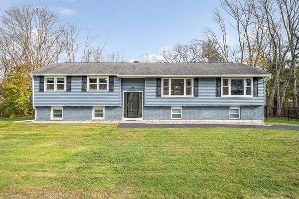 8 Jon Mar Rd, Billerica, MA 01862