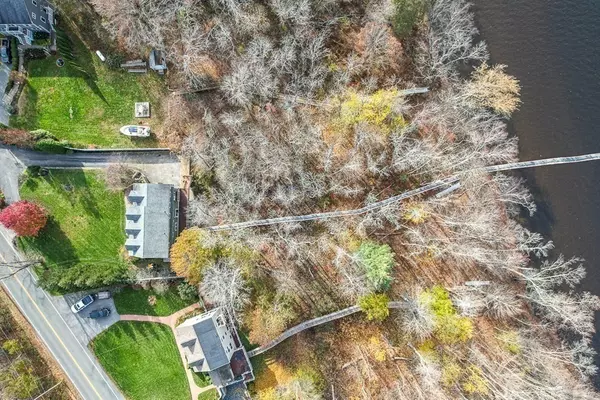 West Newbury, MA 01985,56 Church St