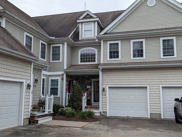 416 Regency Ln #416, Abington, MA 02351