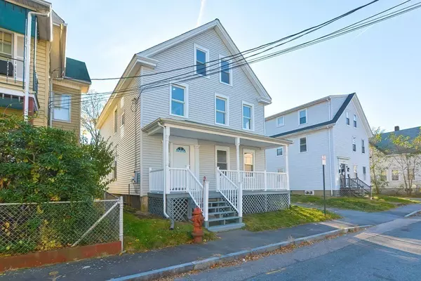 7 Dean Ave, Taunton, MA 02780