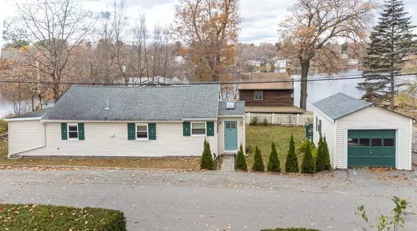 2 Lakeview Dr, Billerica, MA 01821