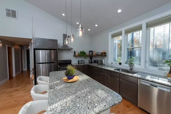 Hingham, MA 02043,20 Bonnie Brier