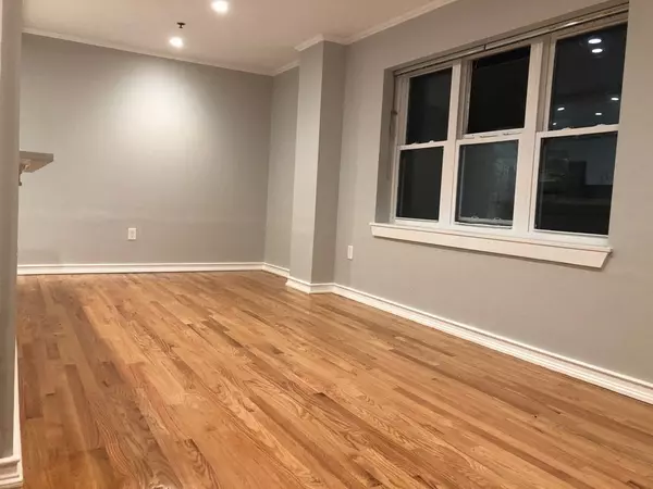 Boston, MA 02215,534-538 Commonwealth Ave #2C