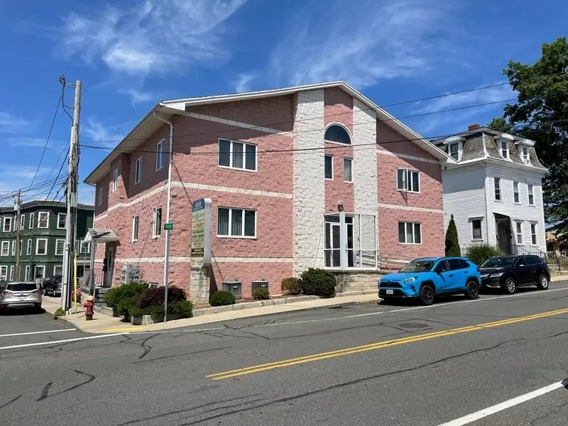 333 Front St #3, Chicopee, MA 01013