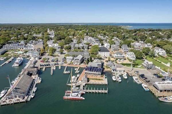 Edgartown, MA 02539,25 Dock St