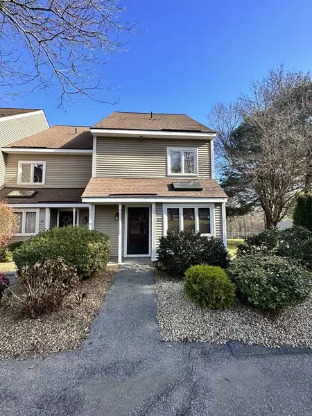 70 Pleasant St #52, Oxford, MA 01537