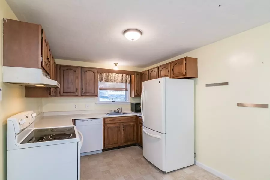 3 Stockholm St #3A, Worcester, MA 01607