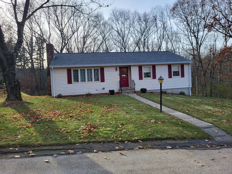 134 Pinedale St, Southbridge, MA 01550